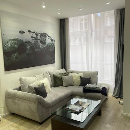 Ferienwohnung Am Traveufer Lübeck Dış mekan fotoğraf